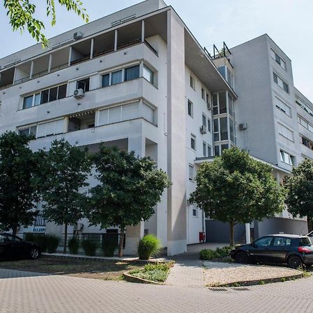 Inci Apartman Pecs Exterior photo