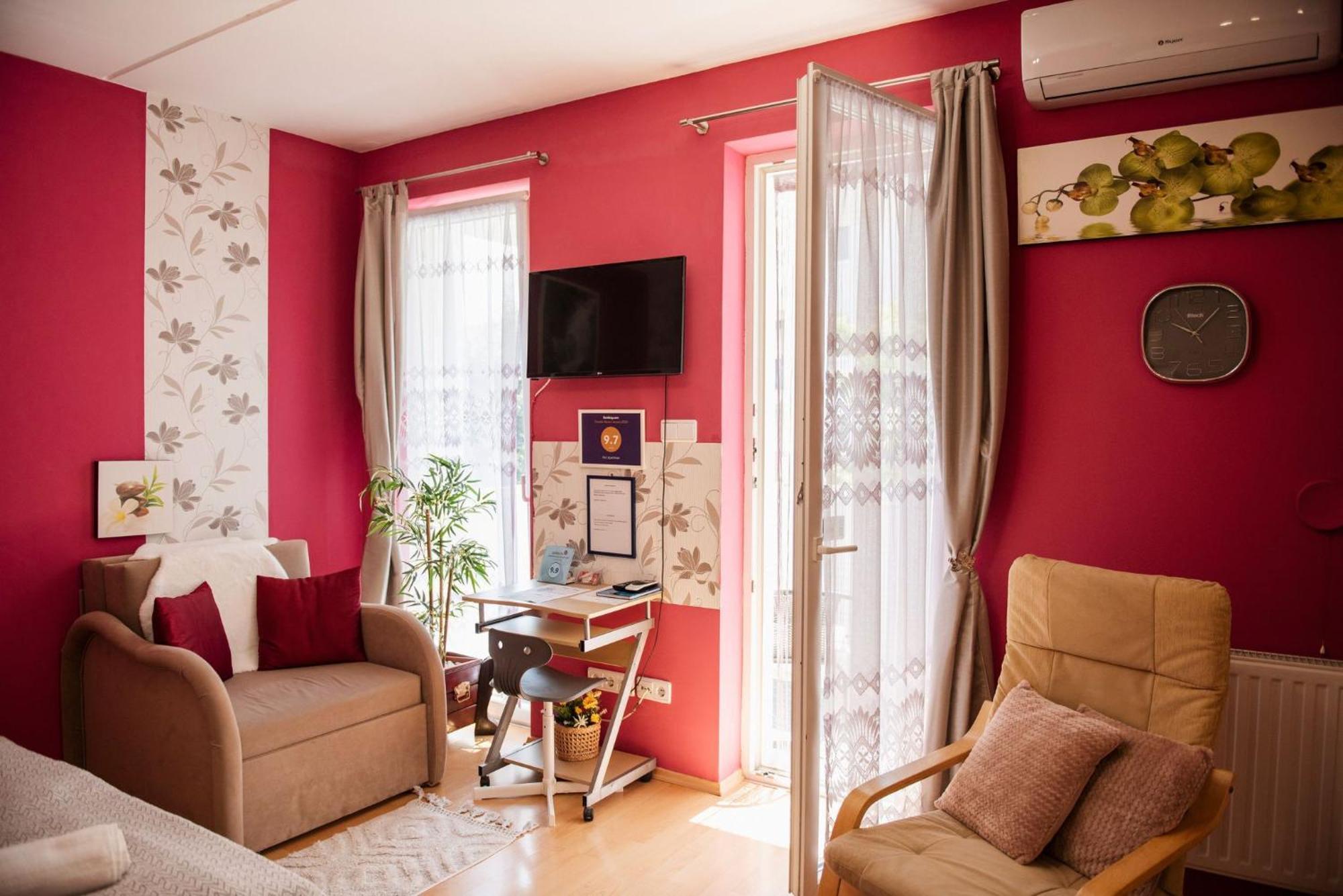Inci Apartman Pecs Exterior photo