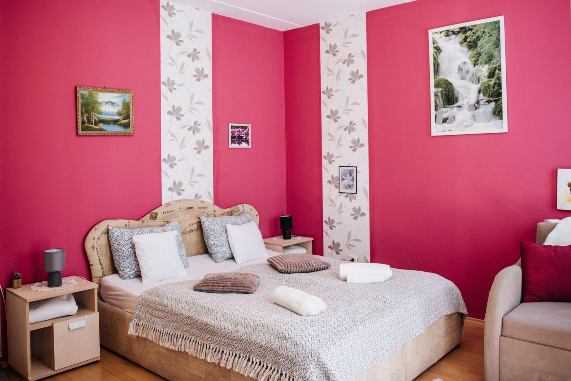 Inci Apartman Pecs Exterior photo