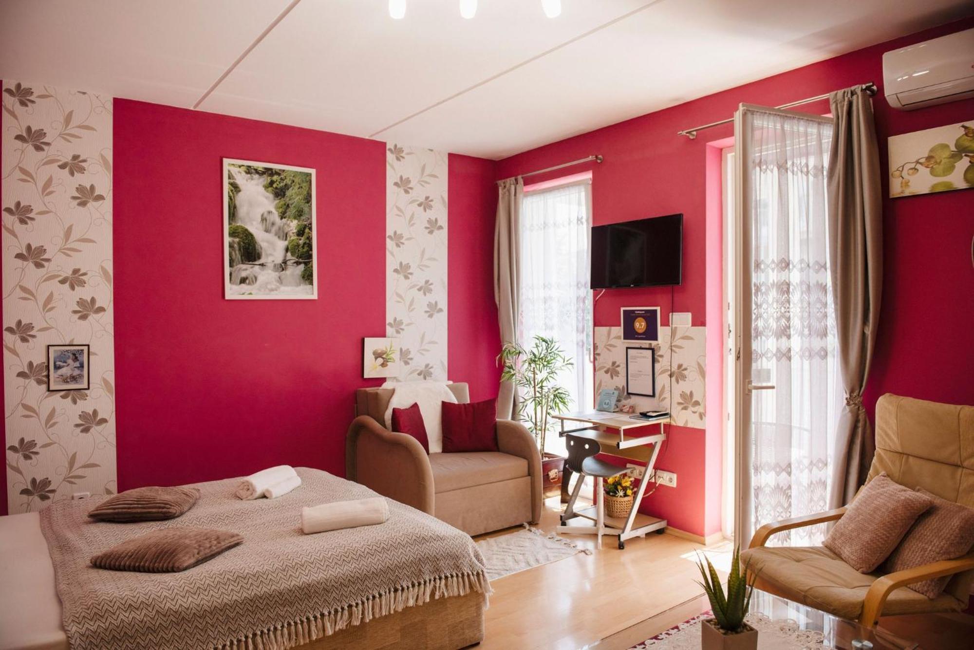 Inci Apartman Pecs Exterior photo