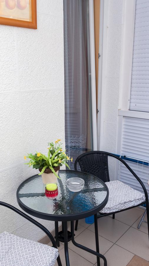 Inci Apartman Pecs Exterior photo