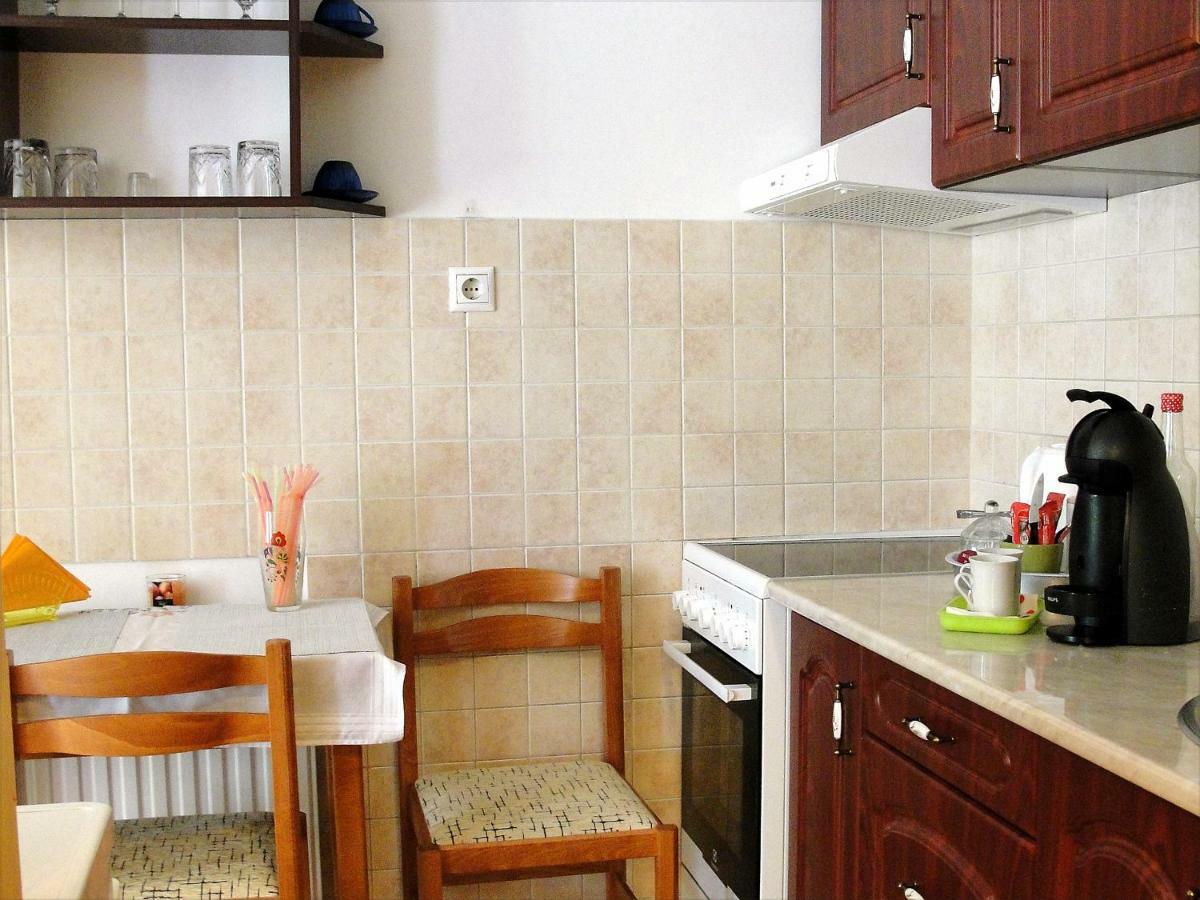 Inci Apartman Pecs Exterior photo